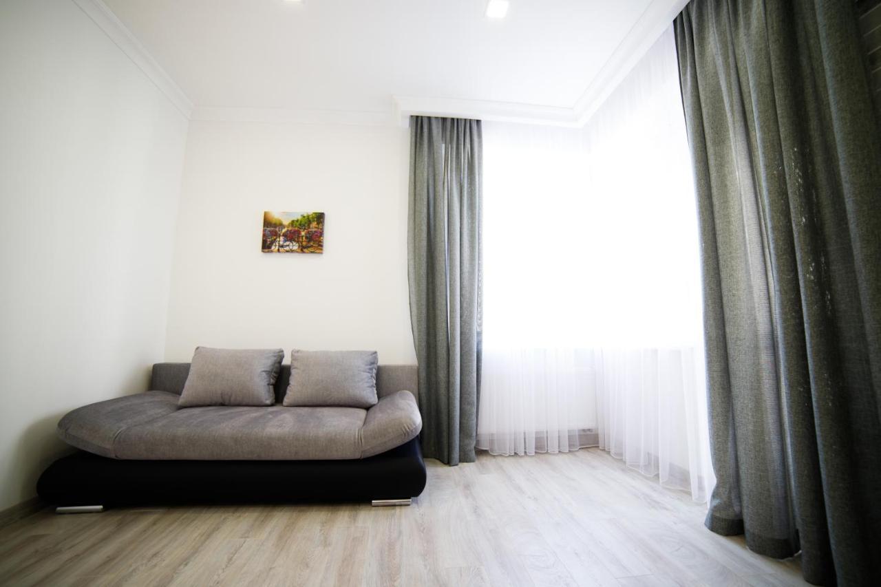 Lux Apartments ลวีฟ ภายนอก รูปภาพ